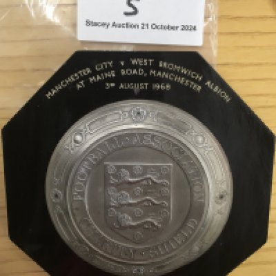 West Brom 1968 Charity Shield Players Plaque: Issued to John Kaye for playing in defeat to League Champions Manchester City at Wembley. Match details to outer with metal middle stating Football Association Charity Shield.