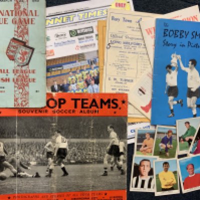Football Memorabilia Box: 3 Soccer Star magazine binders, modern home Kings Lynn programmes, Bobby Smith Story In Pictures, Backpass Magazines a few cards and more. Includes 8 Back Spin cricket magazines. Instructions to sell.