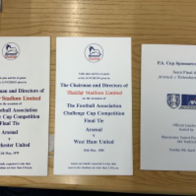 Arsenal FA Cup Final Football Menus: All in one menu with table plan and guest list for the FA Cup finals of 1979 v Manchester United and 1980 West Ham. C/W semi final v Arsenal at Old Trafford. Excellent. (3)