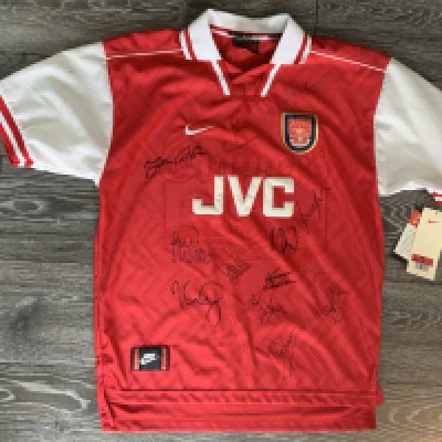 Arsenal 1996 - 1998 Signed Football Shirt: Original large home shirt brand new with tags. Signed to front by 13 including Merson Adams Hughes and Parlour.