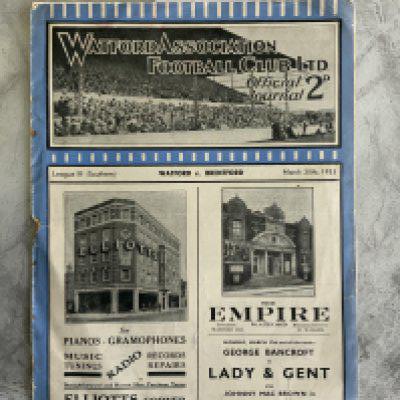 32/33 Watford v Brentford Football Programme: Tears and hole where staple used to be. No team changes.