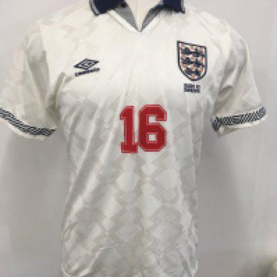 Paul Merson Euro 92 England Match Worn Football Shirt: White short sleeve with number 16 to front and back. Rear also has name Merson. Under 3 Lions badge its embroidered Euro 92 Sweden. Merson came on as sub v Sweden.