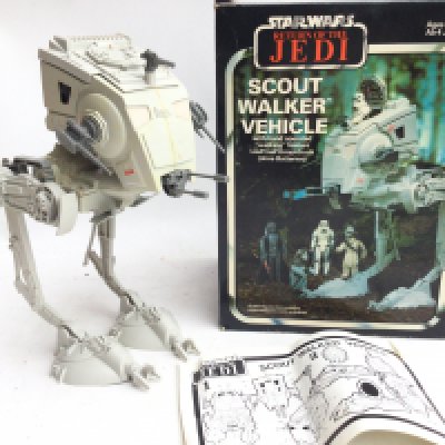 A Boxed Vintage Star Wars The Return Of The Jedi Scout Walker Vehicle. With Instructions.