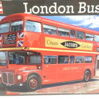 A Boxed and Sealed Revell London Bus Kit. 1:24 Scale.