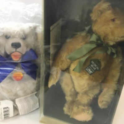 WITHDRAWN - A Boxed Harrods Steiff Musical Bear 1920 Replica and a Steiff Club Daddy Bear.(2).