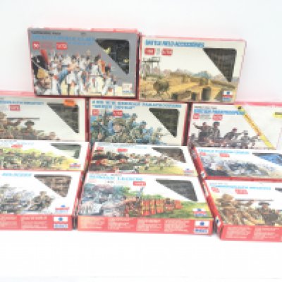 A collection of 11 modelling kits by ESCI all appear unstarted. Theme is military most being soldiers.