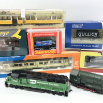 A Small collection of 00/Ho Gauge Locomotives Wagons. Etc.