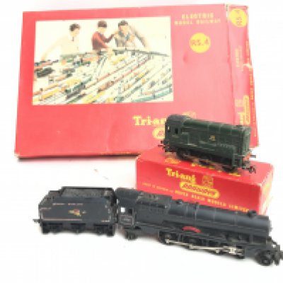 A Collection of Boxed and Loose 00 Gauge Tri-Ang Including Track. Coaches. Locos and a Set #RS.4. No Reserve.