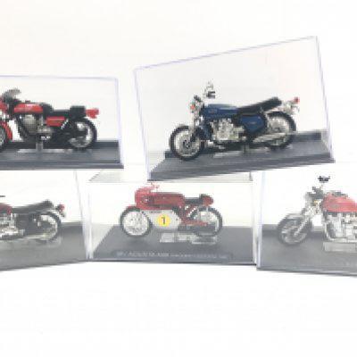 A Small Collection of 5 De Agostini Motorcycles.