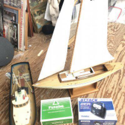 2 X Remote Control Boats including Controllers (4).