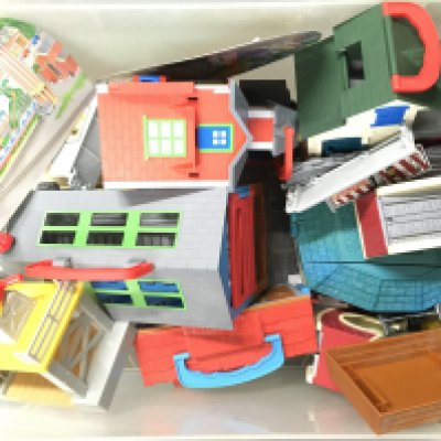 A of Containing Learning Curve Thomas The Tank Engine Play Sets.