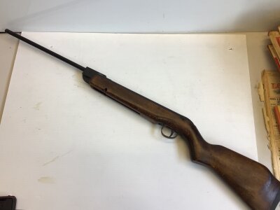 A Webley Hawk MkIII 22 Air gun functional action.