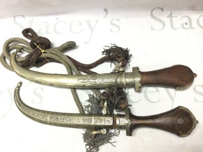 19th century Jambiyas with tassels. 40 and 34cm long