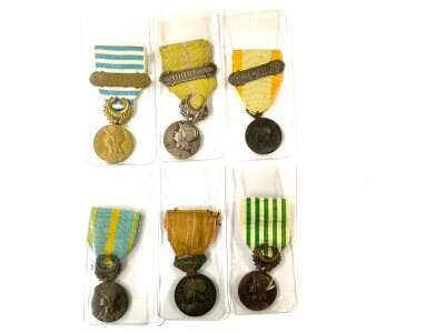 A collection of French campaign medals, Levant, Maroc, Engage Volontaire, Orient, Dardanelles, Soldat De La Marne