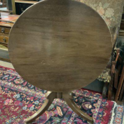 A Circular topped pedestal table, tripod base.- NO RESERVE