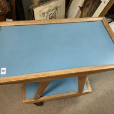 A vintage tea trolley. 82cm x 45.5cm x 64cm- NO RESERVE