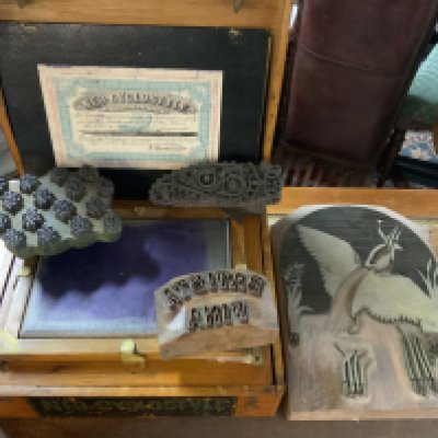 A vintage Neon Cyclostyle duplicator together with 4 large wooden print blocks.- NO RESERVE