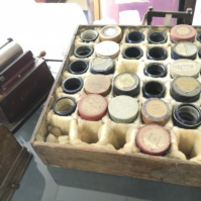 A cased Edison Gem Phonograph with records