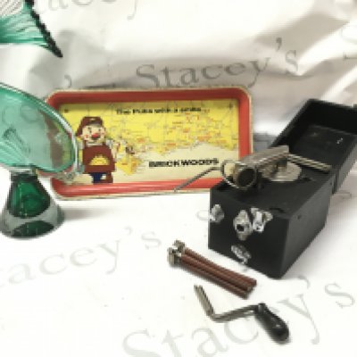 A brickwoods tray , Peterpan Gramophone, glass fish figure. This lot cannot be posted
