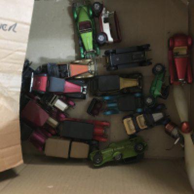 A Mamod steam tractor and a small collection of die cast car .