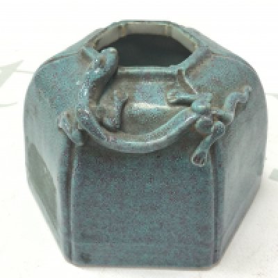 A Chinese Turquoise water dipper with black dragon crawling up side, 6.5cm tall. this lot cannot be posted
