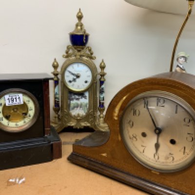 3 vintage mantle clocks of various forms.- NO RESERVE
