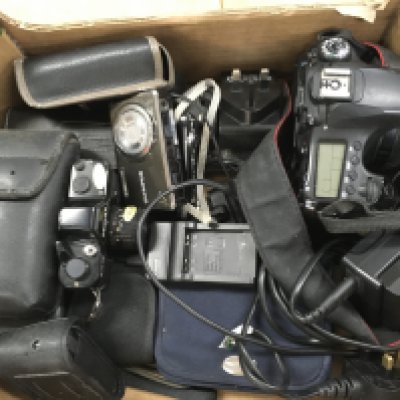 A box of mixed cameras including Canon, Pentax ,, no reserve