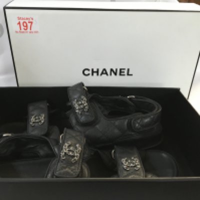 WITHDRAWN - Kanga and Roo stuffed plushie limited edition (1 of 5000 pieces) with a gold-plated button in ear, Burberry leather bag and shoes made in Spain and Chanel shoes including the box, high quality and made in Italy