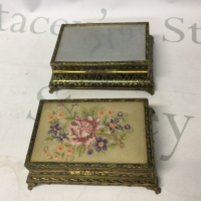 A collection of 2 small vintage jewellery boxes, a vintage souvenir Veneziano gondola, a canon which is also a jewellery box made its genuine leather, some vintage pewter tankards, and some other items.