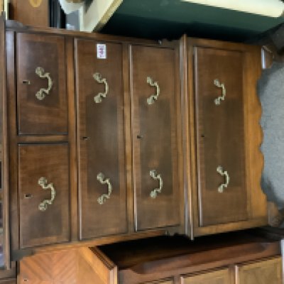 As small reproduction chest of drawers. 100cm x 64cm x 40cm