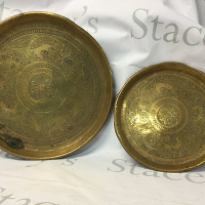 A collection of items including Indian brassware, a Royal Worcester knife, 2 small Christian books, a Sekonda watch, The Thomas Kinkade Bouqu of Memories, 5 identical antique plates and 6 identical antique mugs.