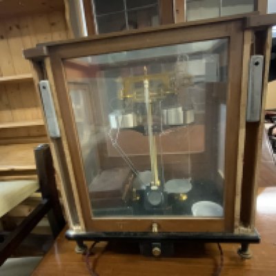 Vintage Balance, English, Mahogany, Scientific Scales, Stanton Instruments, 1960.