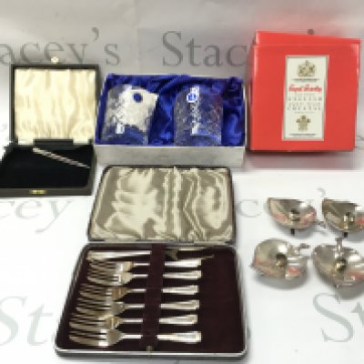 A collective lot including crystal glasses and silver plated items.
