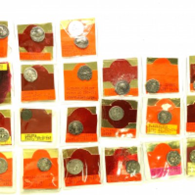 A small collection of silver Roman and Greek coinage. (A)