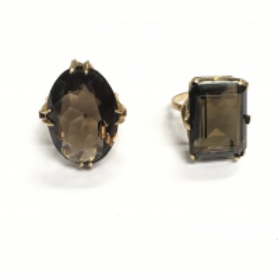 Two 9ct gold rings set with large quartz stones. 17.19g