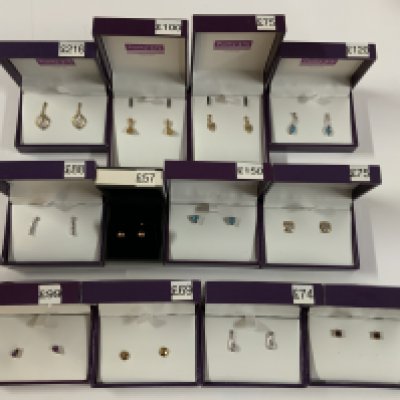 Jewellers ex stock. 19 pairs of 9ct gold (Purity 375) stud earrings.