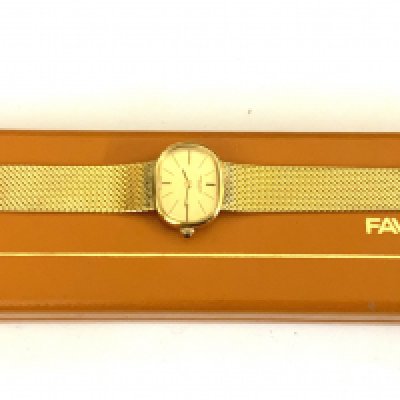 A vintage boxed Favre-Luba ladies gold plate wristwatch. (A) NO RESERVE