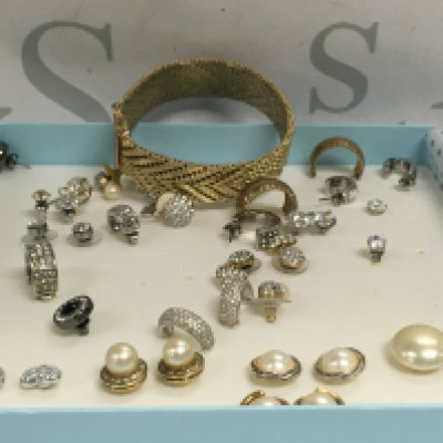 A collection of costume Jewellery earrings . Postage category B