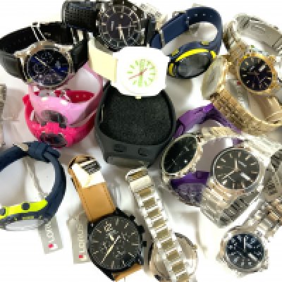 A mixed lot of modern fashion watches.