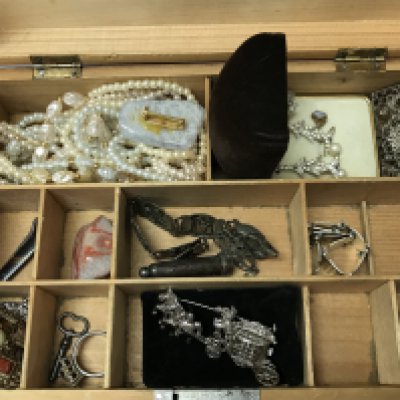 A collection of costume Jewellery including necklaces, brooches, earrings. Postage category B