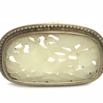 A jade brooch possible from 1920s 30s 6cm wide 4cm high.