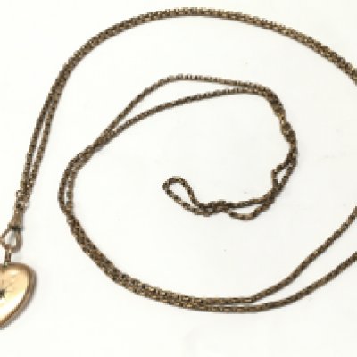 9ct gold muff chain and heart pendant , 22.5g total weight. Postage category A