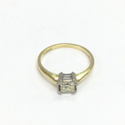 An 18ct gold princess cut diamond solitaire ring, approx size N and approx 2.9g. Shipping category A.