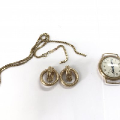 A pair of 9ct gold earring and a 9ct gold chain A/F 12.10g and a 9ct cased rotary watch 16g Postage B