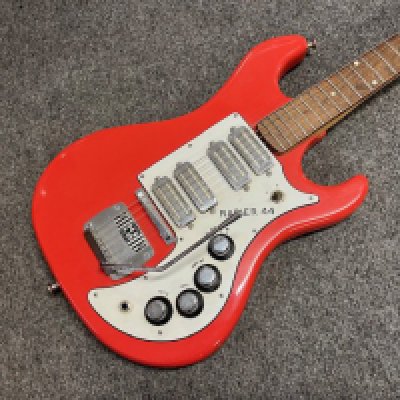 An all original 1963 Watkins Rapier 44 - the top of the line in the Rapier models the 44 having 4 foil toaster type pickups. This is in all original condition with larger 1962 to1963 Hi Lo Badge on the HiLo fulcrum blade vibrato. Arm still in place. Original pickups, parts, controls bright work. Teardrop backed Van Gent Tuners and triangular gold Watkins Treble Clef decal on the headstock. All original finish with nice patina but no evidence of heavy playwear. Some edge wear in the form of damage to the upper lower edge to lower body otherwise fine . A very nice early 1960s British Beat Boom era in very good + condition for its age. No Case