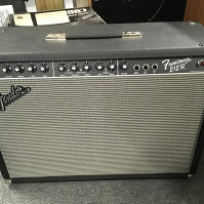 A Fender Frontman 212R amplifier. Comes with retail box.