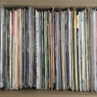 A box of country and western LPs including original and 180g pressings by various artists including Willie Nelson, Johnny Cash, Lyle Lovett and many more.