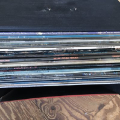 A collection of rock LPs and 12" singles by Gillan, Motorhead, Rush and others.