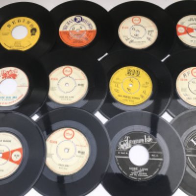 A collection of reggae 7" singles including some a Jamaican pressings.