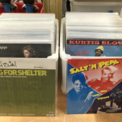 Two boxes of hip hop, electro and house 12" singles by various artists including Fatboy Slim, Kurtis Blow, Goldfrapp and many more.